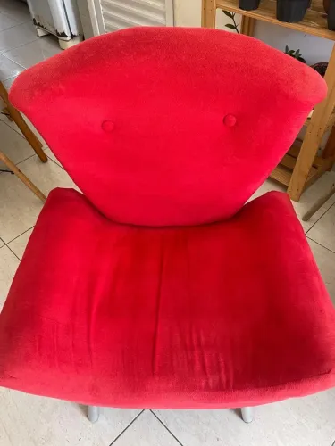 Poltrona macia e puff 300,00