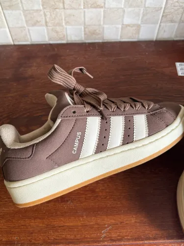 Adidas campus