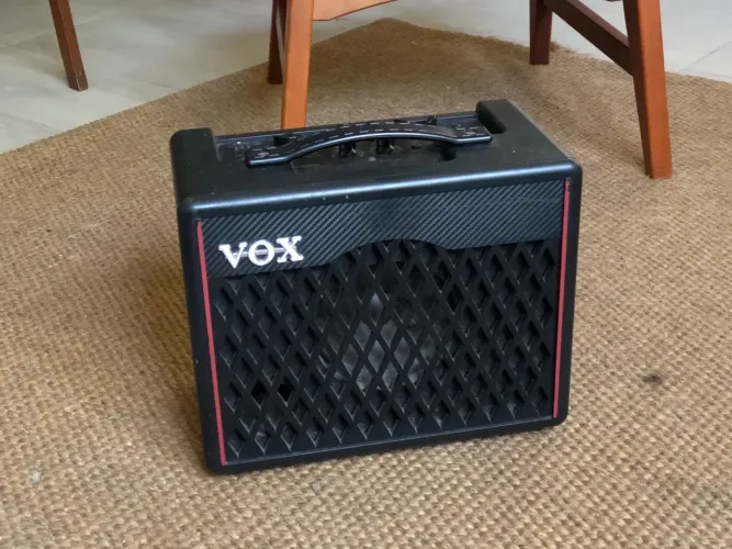 Amplificador de guitarra Vox VX 1