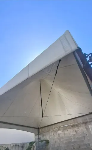 Toldo / Tenda 4x4 completo com estruturas