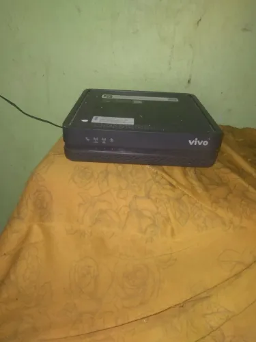 Vendo um aparelho de Internet da vivo (15 reais)