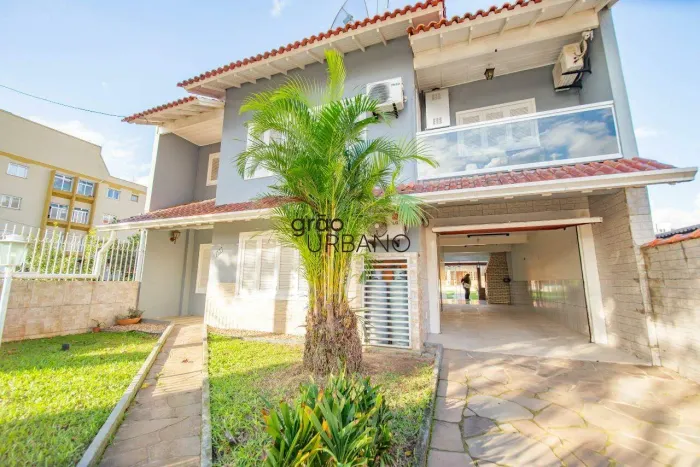 Casa Residencial para Aluguel em Canoas/RS (Nossa Senhora das Graças) com Piscina e Espaço