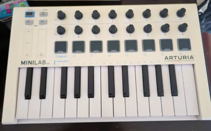 Arturia Minilab MK2