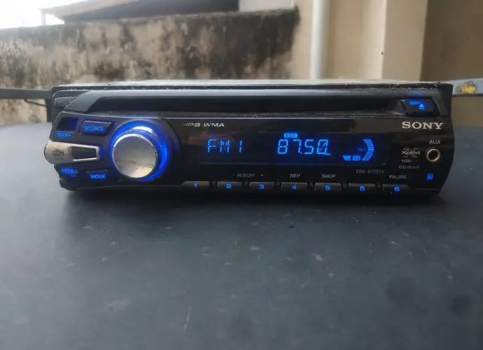 ? Rádio Automotivo Sony MP3/AUX - Excelente Estado ?