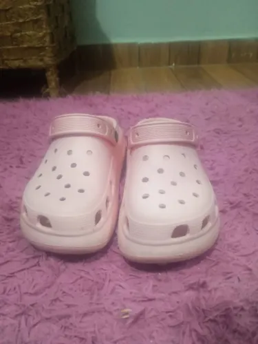 crocs rosa