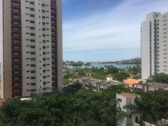 Quarto e Sala lindo e mobiliado com vista para o mar.