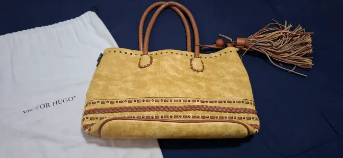 Bolsa feminina Victor Hugo!