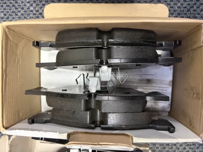 Pastilha de Freio Dianteira BMW Original 34116779293 Série 5 / X5 / X6