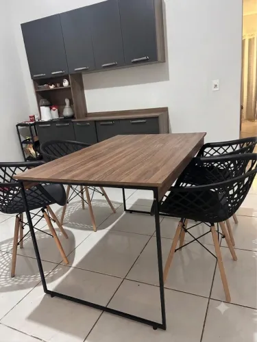 Mesa de jantar + cadeira
