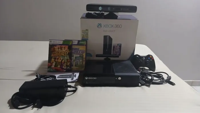 Xbox 360 ( Travado / Seminovo ) + Kinect
