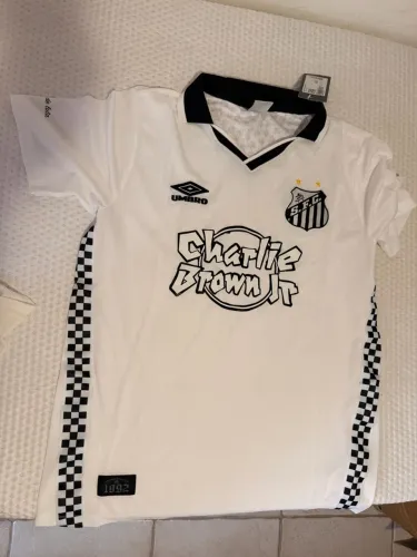 Camiseta santos Charlie brown