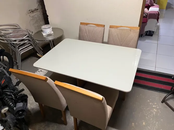 Mesa 4 cadeiras 