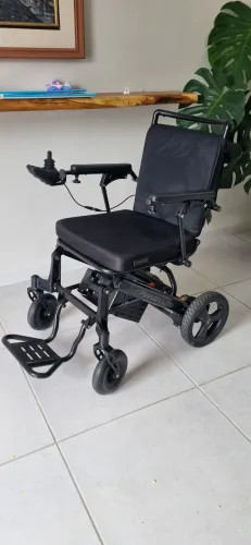 Cadeira de rodas motorizada