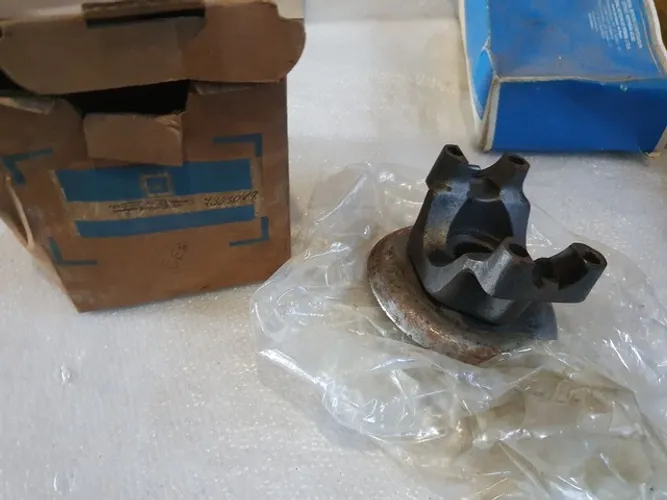 C10 c14 veraneio f100 f1000 troller flange terminal pinhão do diferencial novo original 