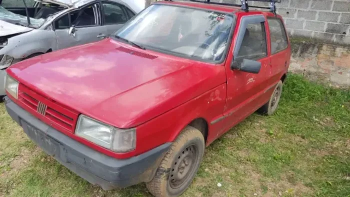 Sucata Fiat Uno Mille 1996 Disponível Para Retirada De Peças