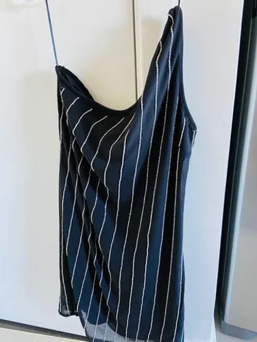 Vestido com pedrarias