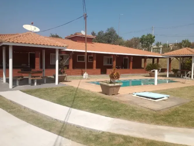 Chácara Completa com Piscina e Lazer - Perfeita para Finais de Semana e Feriados!