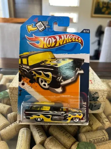 Hot Wheels 8 Crate - Mooneyes - 2015 