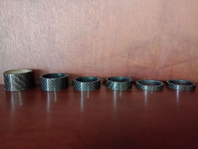 Espaçadores oversize de CARBONO.