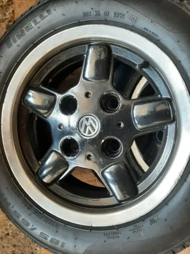Roda aro 14 modelo de Porsche preta com borda diamantada Vw 4x130