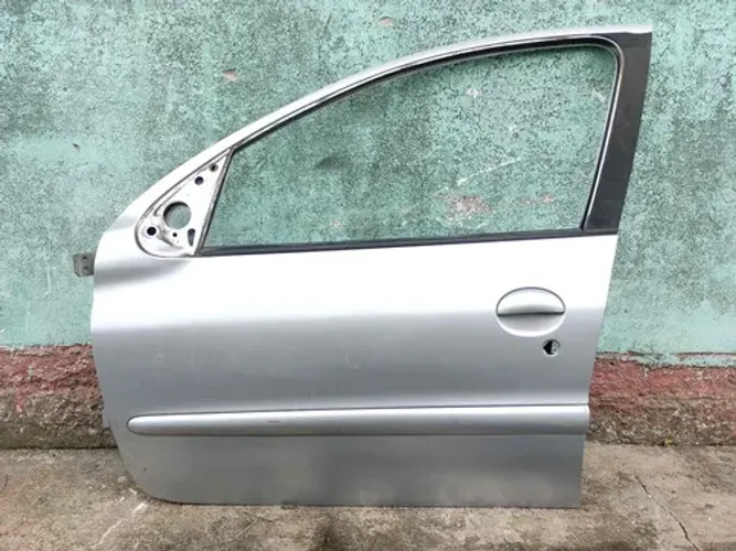 Porta Dianteira Esquerda Peugeot 206 207 2002 A 2013 Prata