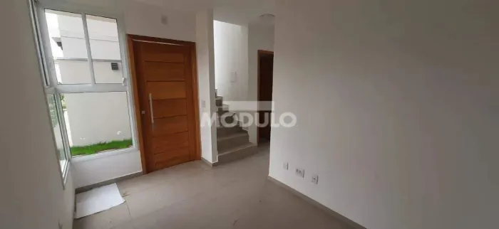 CASA DE CONDOMÍNIO à venda, 3 quartos, 1 suíte, 2 vagas, BOSQUE DOS BURITIS - Uberlândia/M