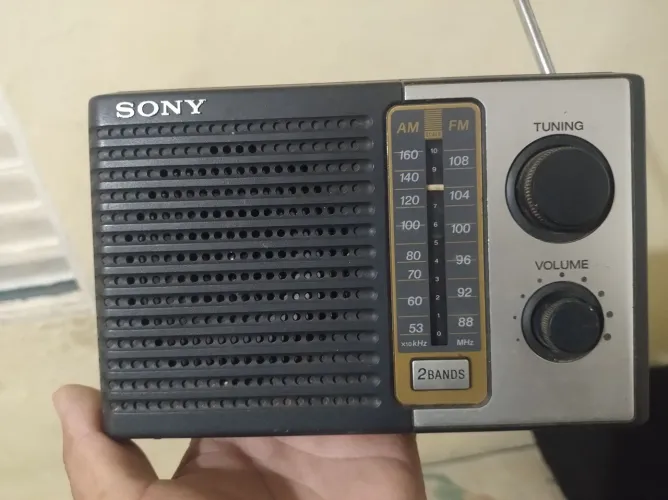 Radio antigo sony