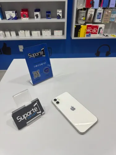 iPhone 11 - 64GB - (seminovo)