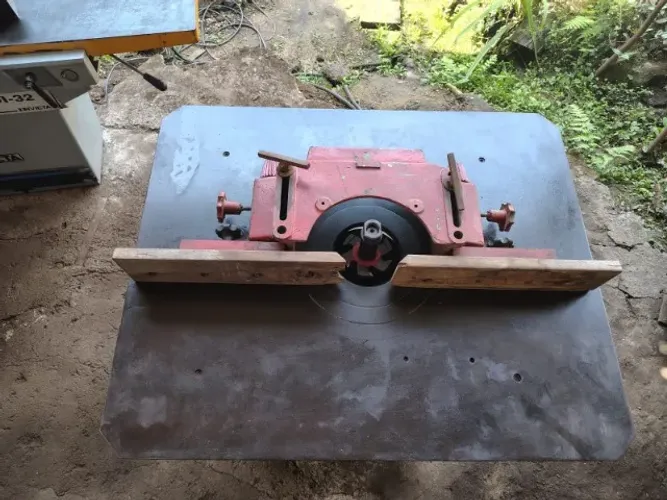 Tupia de Bancada Industrial Invicta - Mesa 1m x 1m - Trifásica - Raridade Profissional