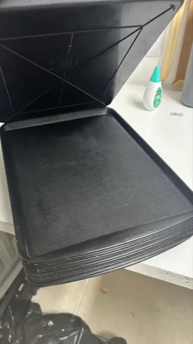 Bandeja preta para lanchonete