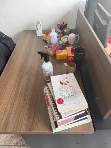 Vendo duas mesas de escritório (baias) 400,00 cada