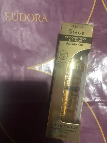 Eudora Siage Nutri Oil Reconstrói os Fios 