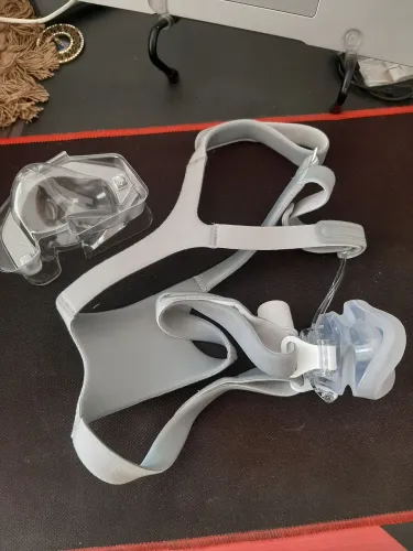 Máscara de CPAP e traqueia para dormir