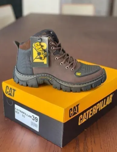 bota cano médio solado tratozinado tam 39 ao 43