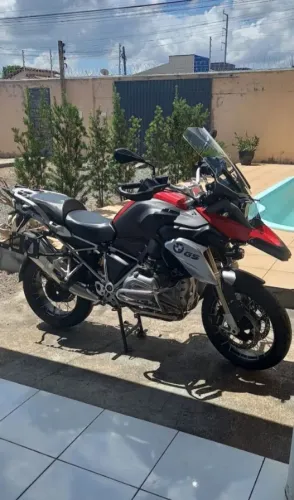 Vende ou troca por carro BMW 1200 GS