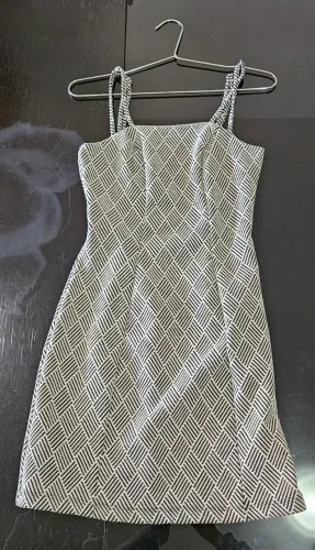Vestido curto com Estampa Geométrica da marca Handbook tamanho PP- Elegância e Estilo