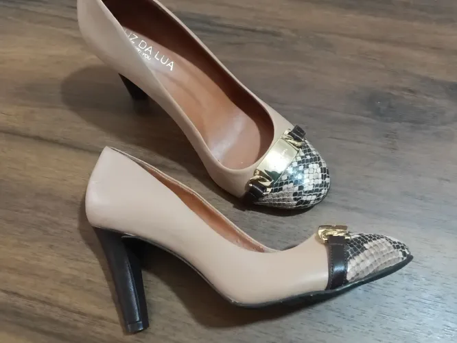 Sapato Feminino Scarpin de Luxo número 36  - LUZ DA LUA