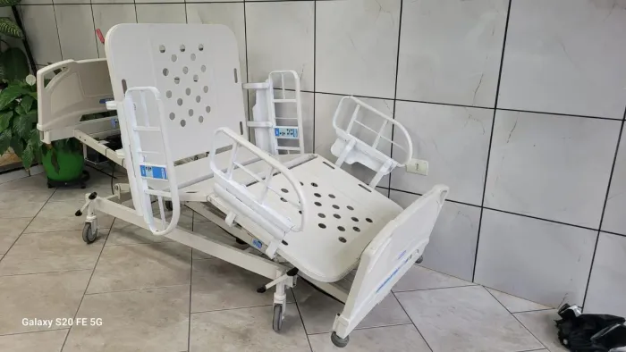 Cama hospitalar elétrica Hill Rom