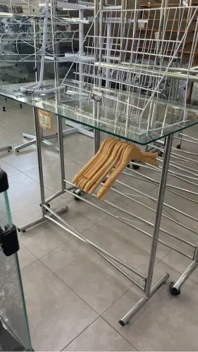Mesa Balcao Cromado Com Arara e Vidro