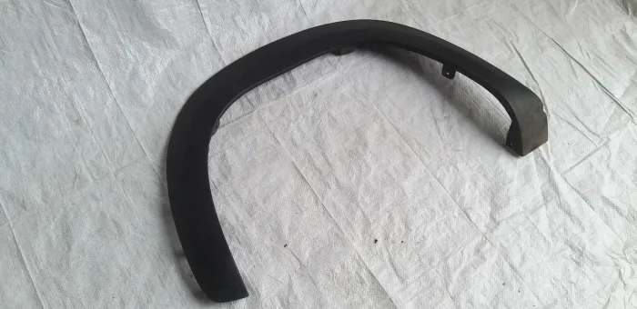 Moldura do Paralama Dianteiro esquerdo Renault Kwid 18/21 638132298R (usado)