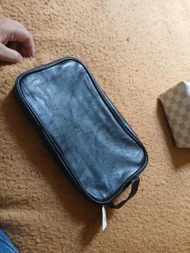 Necessaire preta com design elegante