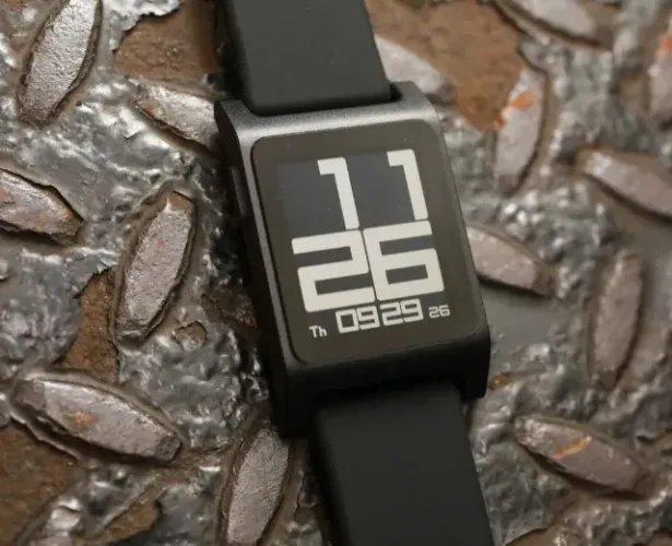 Smartwatch Pebble II - Detalhe
