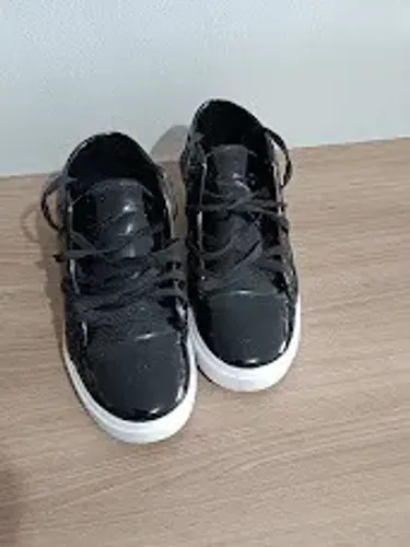Tênis Perfecta Preto com brilho num 36