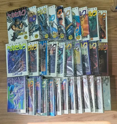 Berserk - 33 Volumes - Mangá em Japonês