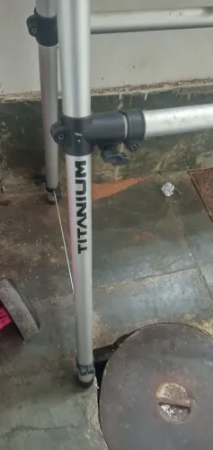 Suporte para 2 teclados 