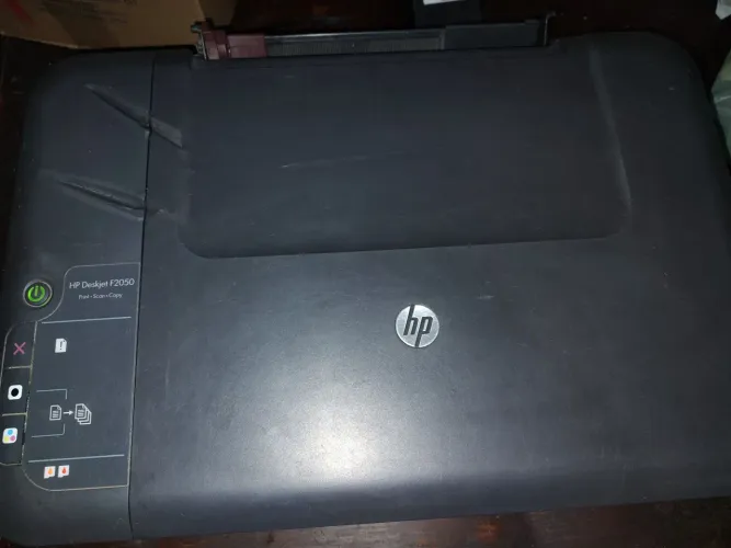 Impressora HP Deskjet F2050 (Liga mas não está imprimindo)