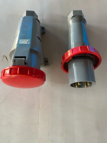 Kit Tomada Industrial A-4506 (380/440V)