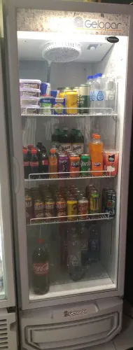 Refrigerador Gelopar GRV-57 - 570 Litros - Porta de Vidro - Excelente Estado