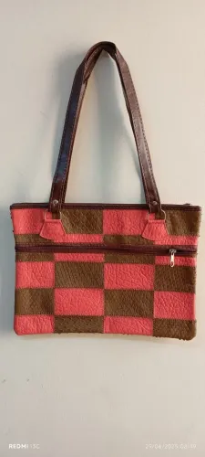 Bolsa Em Retalho De Couro