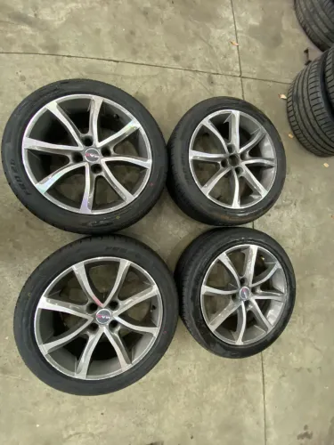 Rodas 17 new fiesta,ford Ka,pegeout 4/108+ pneus zeros 